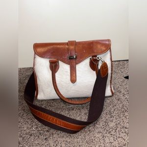 LIZA HENNESSY WOMANS PURSE